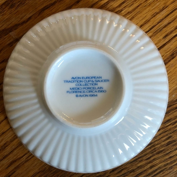 Avon European Tradition Cup & Saucer The Netherlands Collection Circa 1650 - Picture 7 of 12